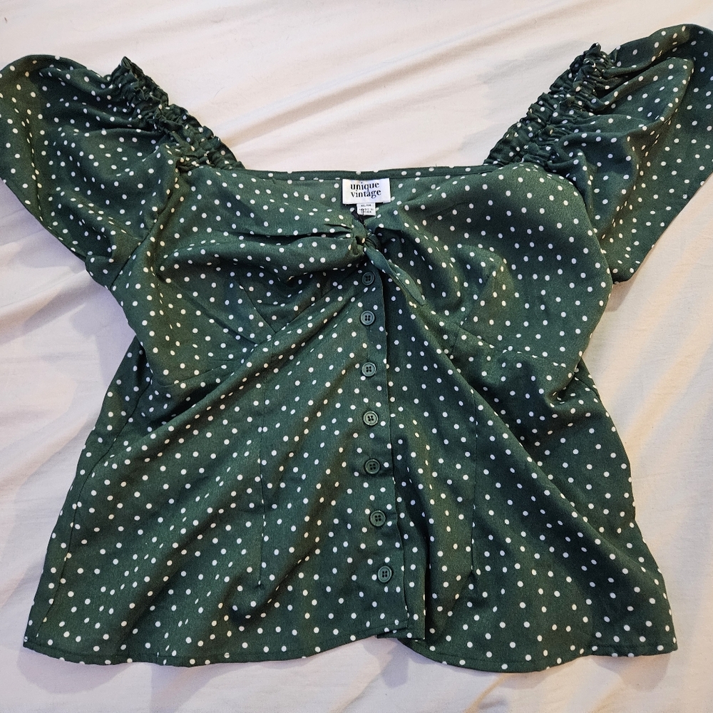 Vintage blouse green polkadot